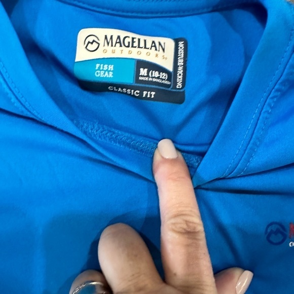 MAGELLAN Boys Lot of 2 fishings shirts, size M! - Picture 3 of 3